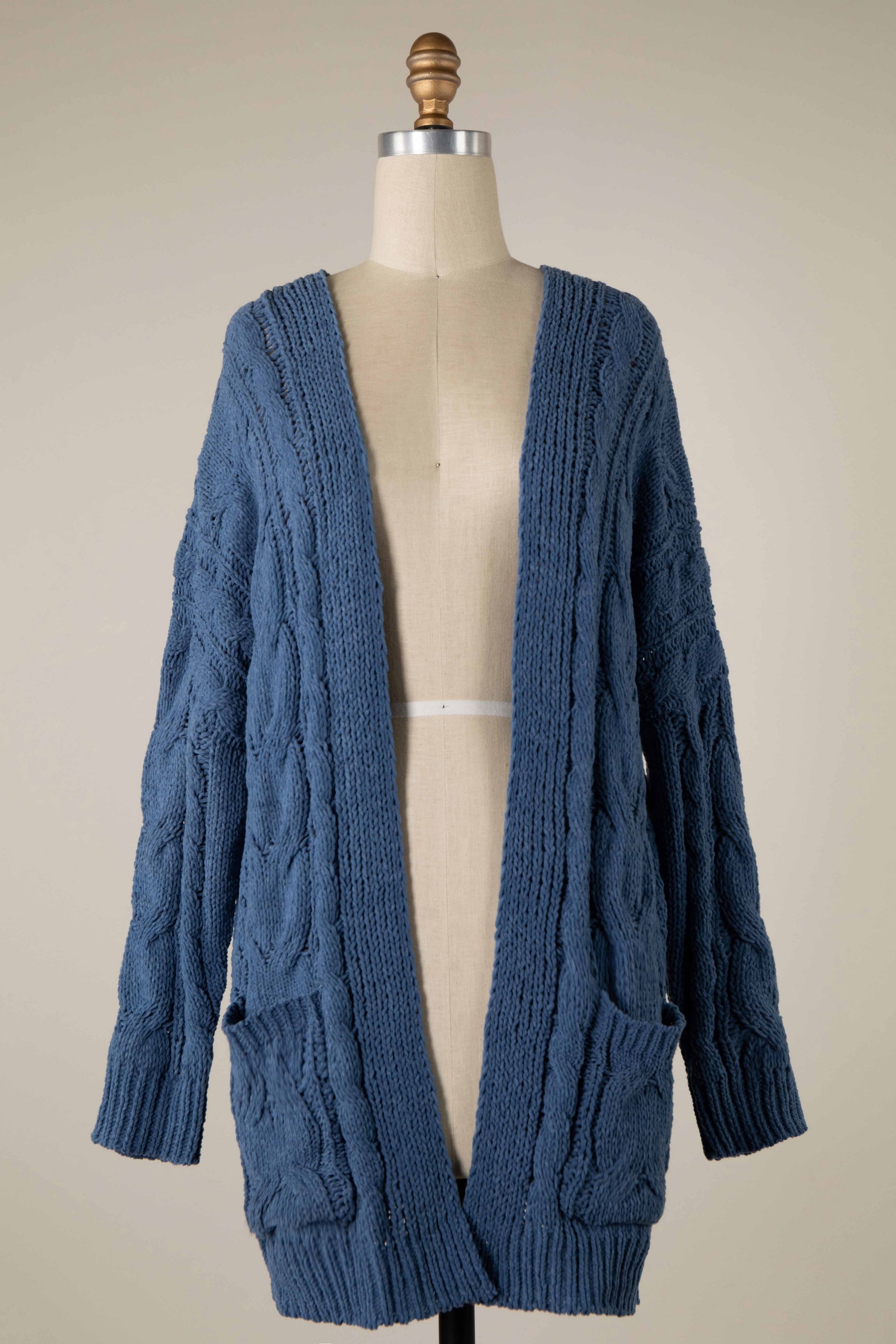 CABLE KNIT CHENILLE CARDIGAN WITH PATCHED POCKETS 1 PACK CABLE KNIT CHENILLE CARDIGAN WITH PATCHED POCKETS 1 PACK